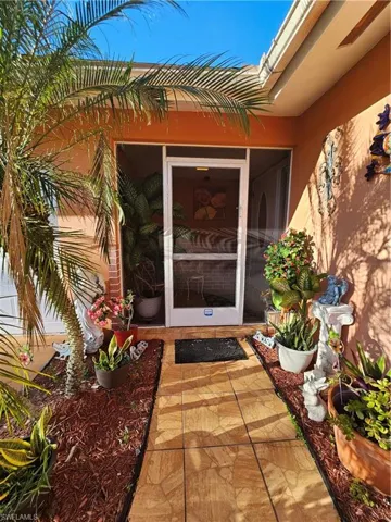 1520  Canal  ST, Lehigh Acres, FL 33936