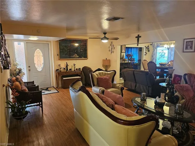 1520  Canal  ST, Lehigh Acres, FL 33936
