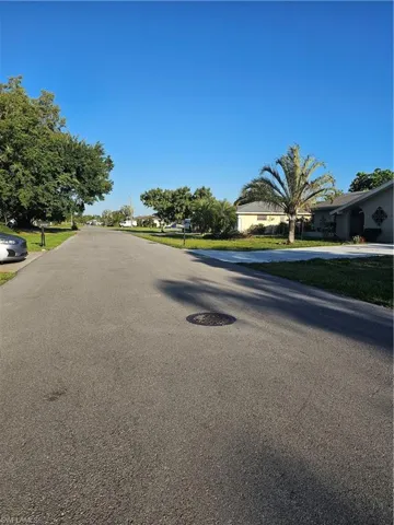 1520  Canal  ST, Lehigh Acres, FL 33936