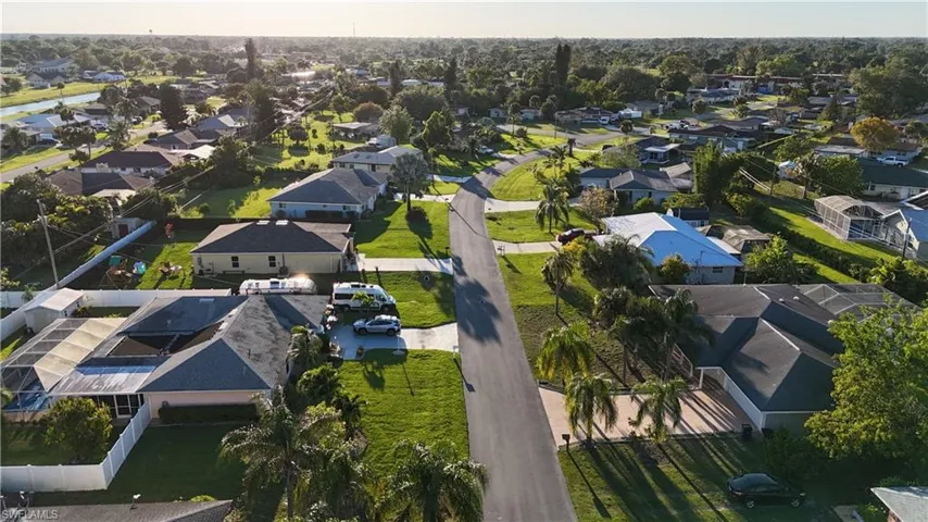 1520  Canal  ST, Lehigh Acres, FL 33936