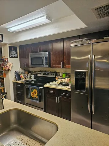 1520  Canal  ST, Lehigh Acres, FL 33936