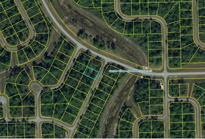 602  Nassau  CIR, Labelle, FL 33935