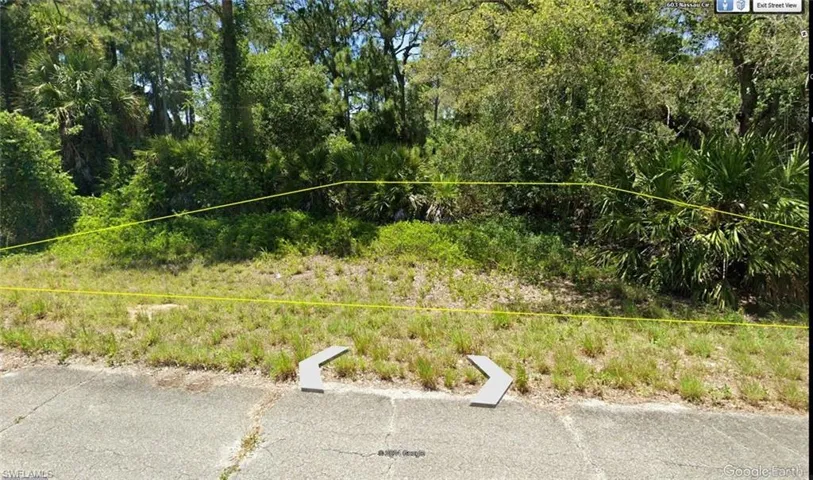 602  Nassau  CIR, Labelle, FL 33935