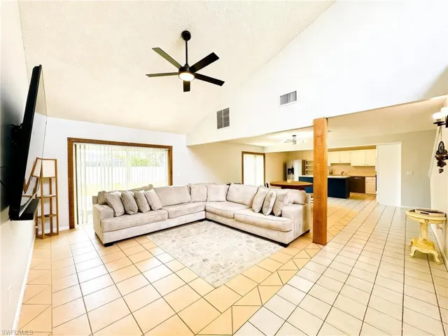 429 Sw 44th St, Cape Coral, Florida 33914