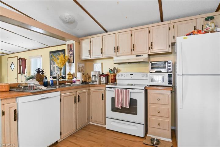 23  Monaco  TER, Naples, FL 34112