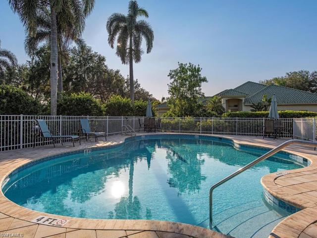 921  Vistana  CIR, Naples, FL 34119