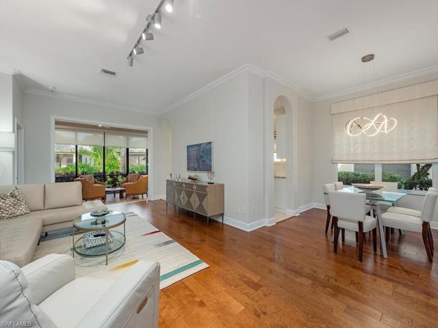 921  Vistana  CIR, Naples, FL 34119