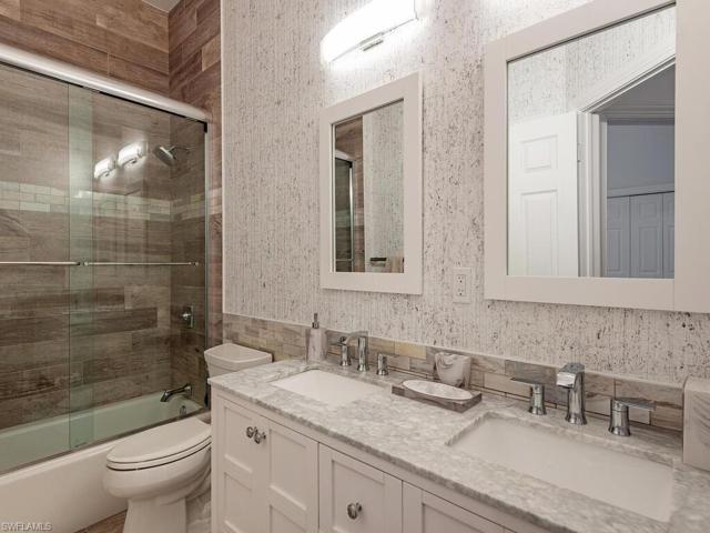 921  Vistana  CIR, Naples, FL 34119