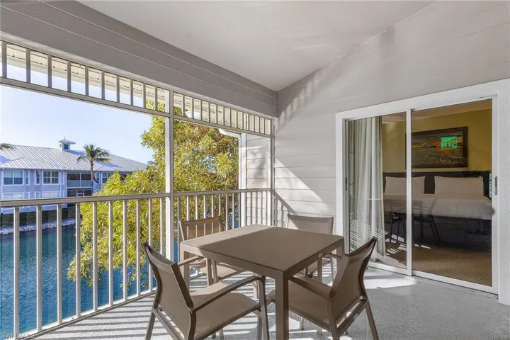 7870 Mahogany Run Ln 1724, Naples, Florida 34113