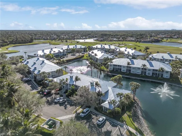 7870 Mahogany Run Ln 1724, Naples, Florida 34113