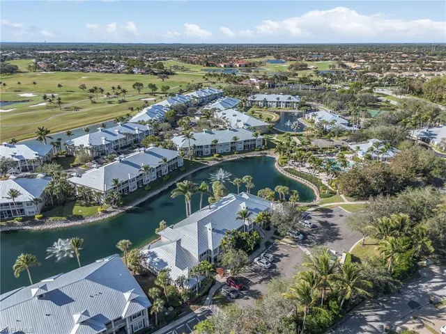 7870 Mahogany Run Ln 1724, Naples, Florida 34113