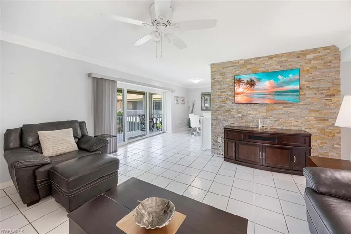 1155  Sandpiper  ST, Naples, FL 34102