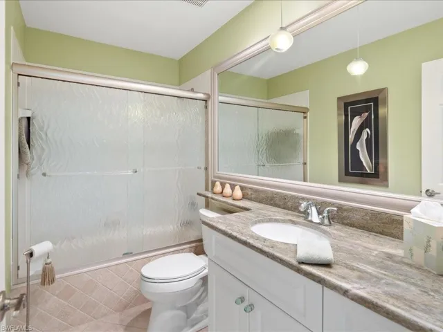 156  Amblewood  LN, Naples, FL 34105