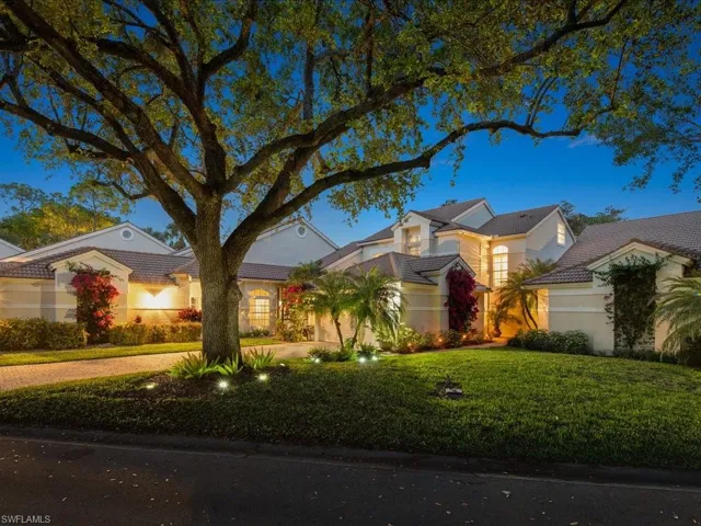 156  Amblewood  LN, Naples, FL 34105