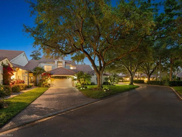 156  Amblewood  LN, Naples, FL 34105