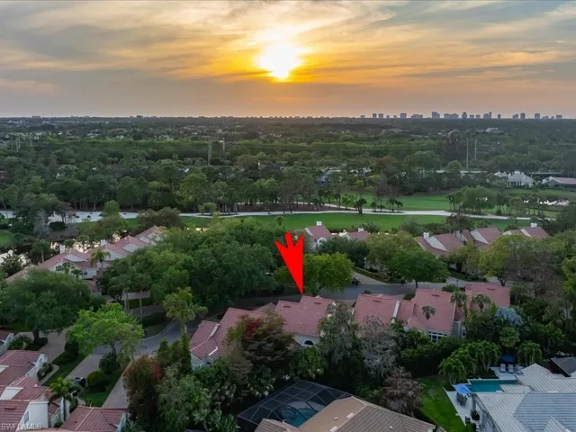 156  Amblewood  LN, Naples, FL 34105