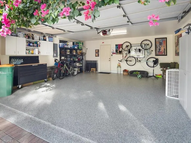 156  Amblewood  LN, Naples, FL 34105