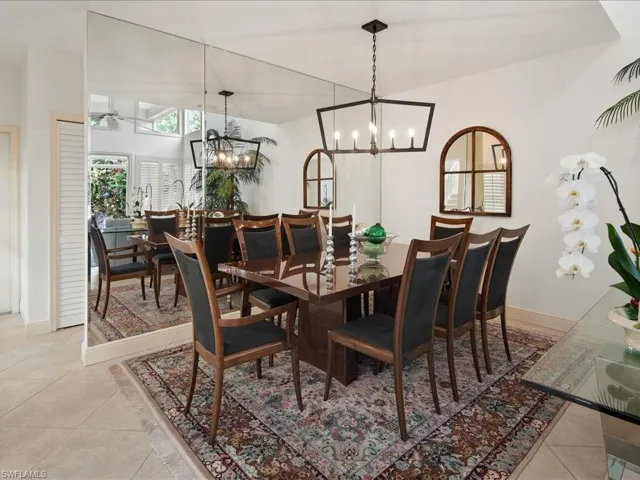 156  Amblewood  LN, Naples, FL 34105