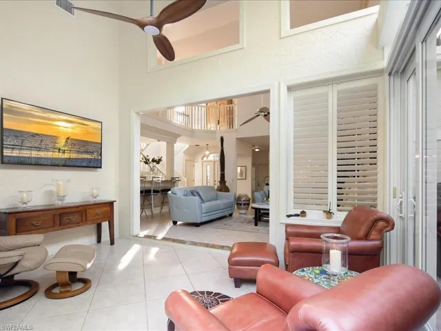 156  Amblewood  LN, Naples, FL 34105