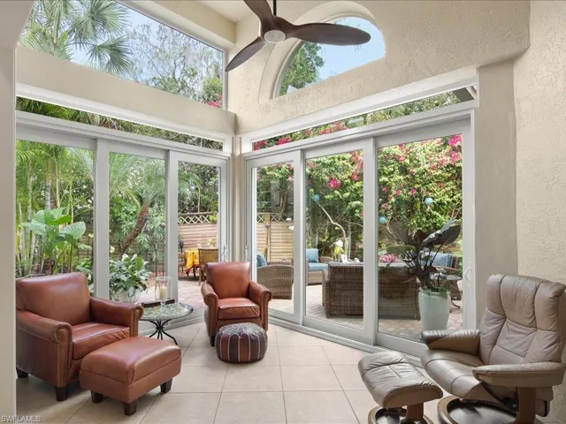 156  Amblewood  LN, Naples, FL 34105
