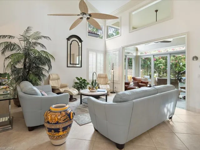 156  Amblewood  LN, Naples, FL 34105