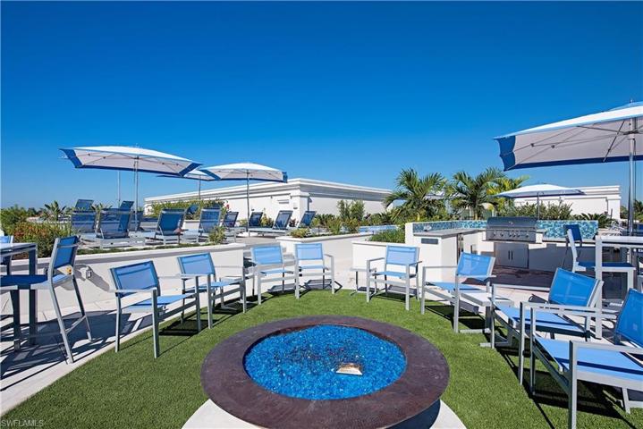 Roof top fire pit