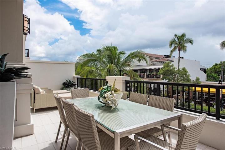 60 foot private balcony overlooking 5th Avenue South South