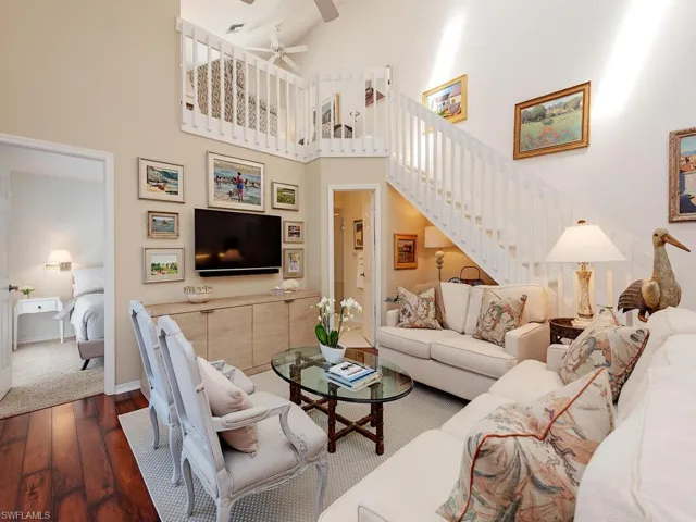 4504  Court  WAY, Naples, FL 34109