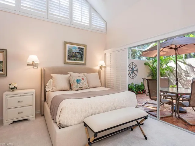 4504  Court  WAY, Naples, FL 34109