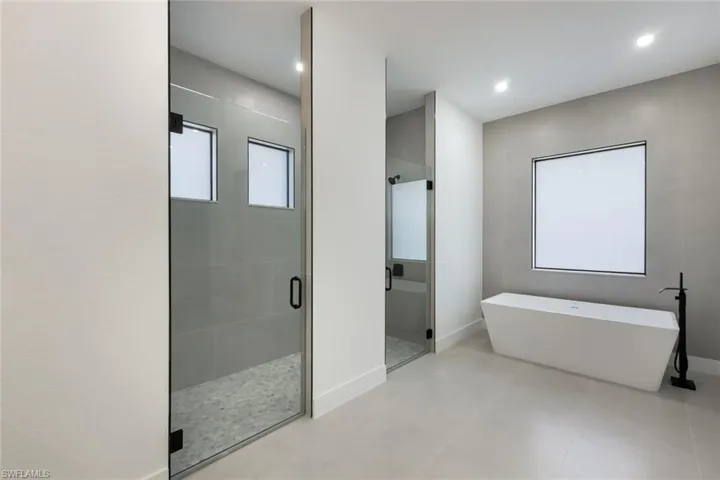2806 Golden Gate Blvd W, Naples, Florida 34120
