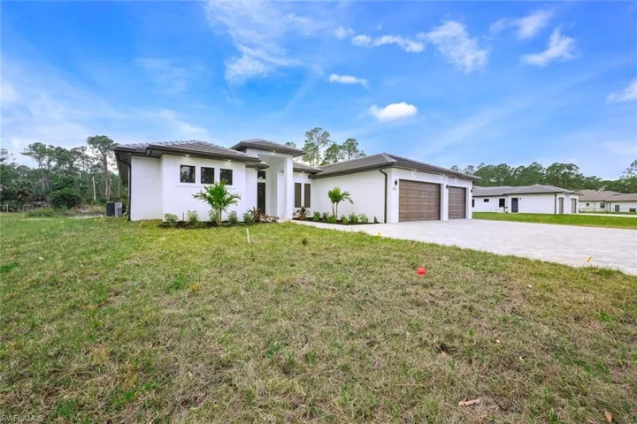 2806 Golden Gate Blvd W, Naples, Florida 34120