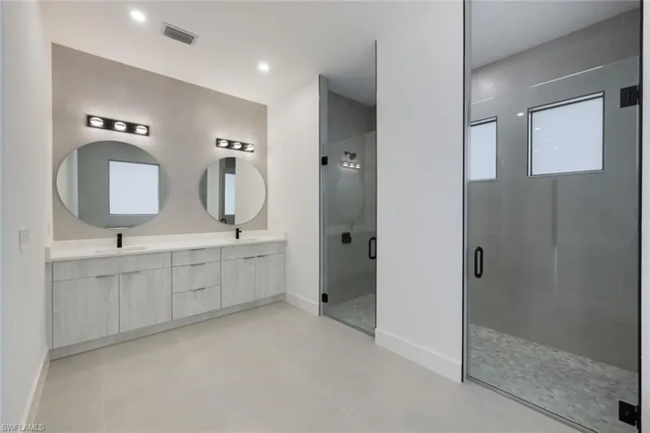 2806 Golden Gate Blvd W, Naples, Florida 34120