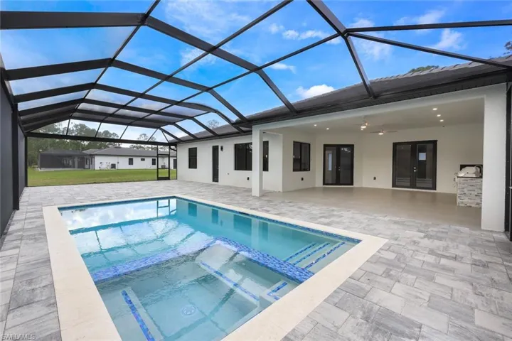2806 Golden Gate Blvd W, Naples, Florida 34120