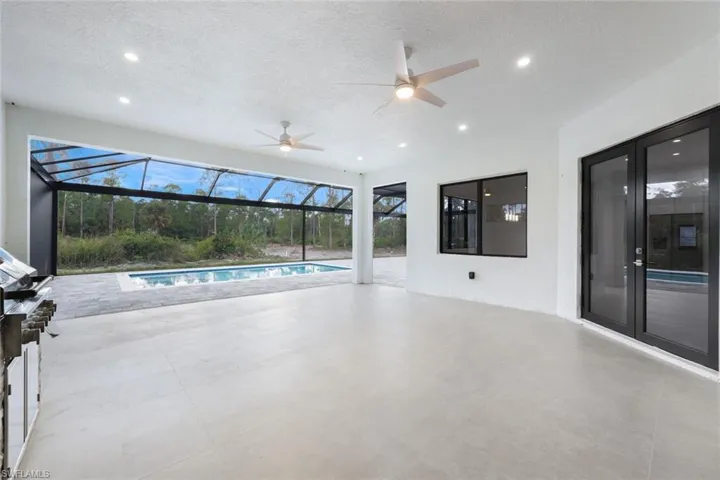 2806 Golden Gate Blvd W, Naples, Florida 34120
