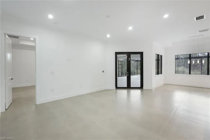 2806 Golden Gate Blvd W, Naples, Florida 34120