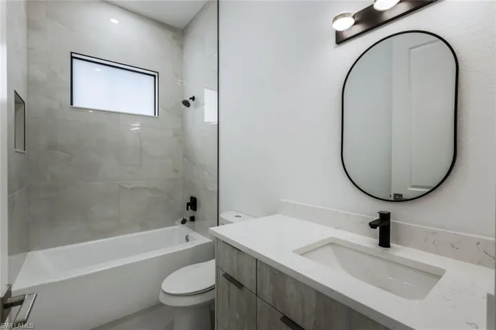 2806 Golden Gate Blvd W, Naples, Florida 34120