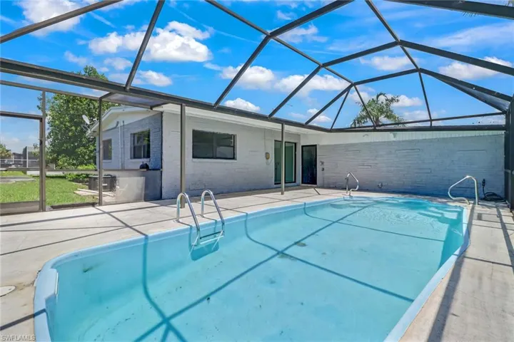 805  Leeland Heights E BLVD, Lehigh Acres, FL 33936