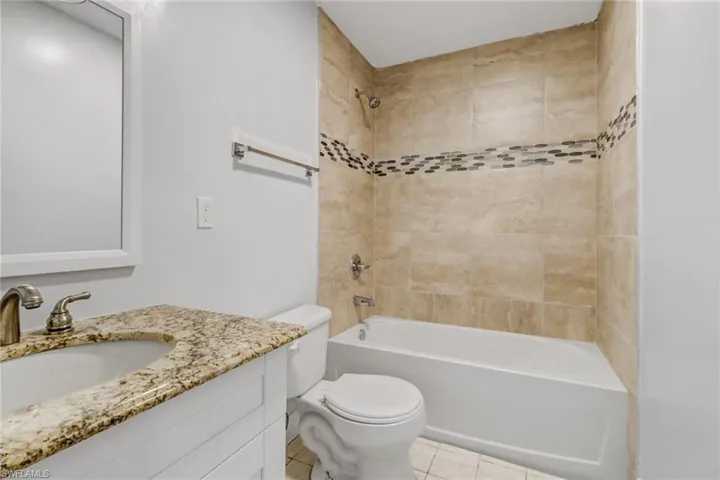 Bathroom with Shower/Tub Combo