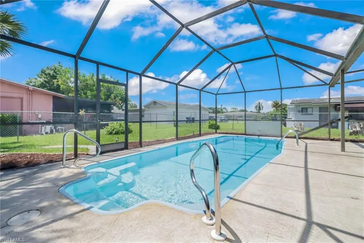 805  Leeland Heights E BLVD, Lehigh Acres, FL 33936