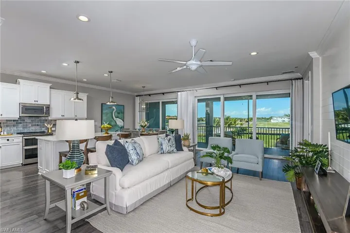 2647  Seychelles  CIR, Naples, FL 34112