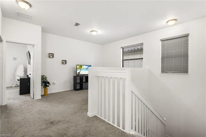 Corridor with light carpet