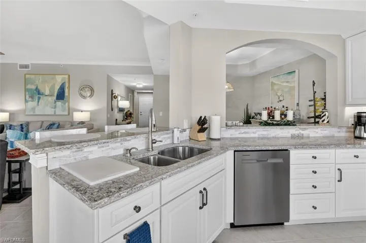 10710 Ravenna Way 305, Fort Myers, Florida 33913