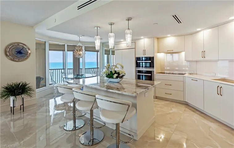 8111  Bay Colony  DR, Naples, FL 34108