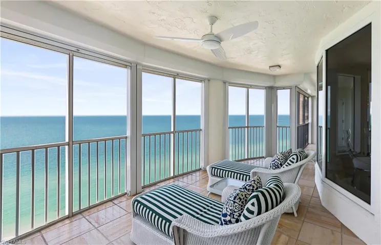 8111  Bay Colony  DR, Naples, FL 34108