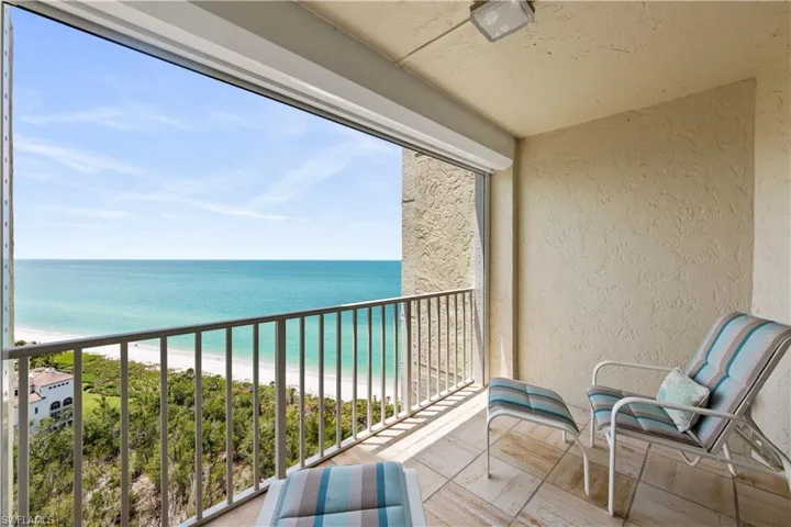 8111  Bay Colony  DR, Naples, FL 34108