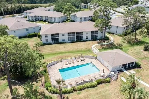 Bird's eye view of a pool area
