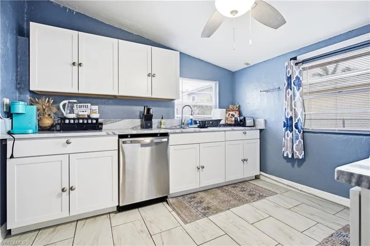 16200 Cathy Ct, Fort Myers, Florida 33908