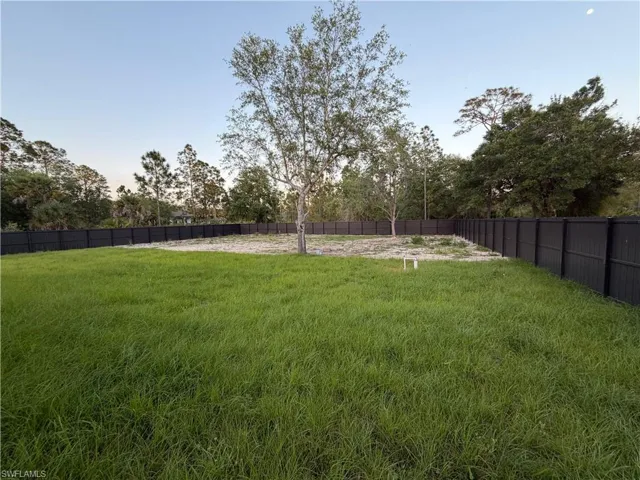 618 Thompson Ave, Lehigh Acres, Florida 33972