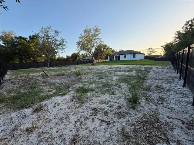 618 Thompson Ave, Lehigh Acres, Florida 33972