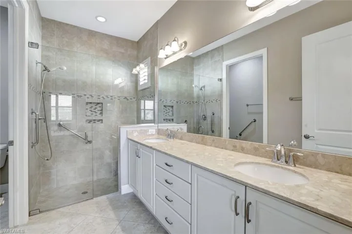 1416  Lucena S LN, Naples, FL 34113